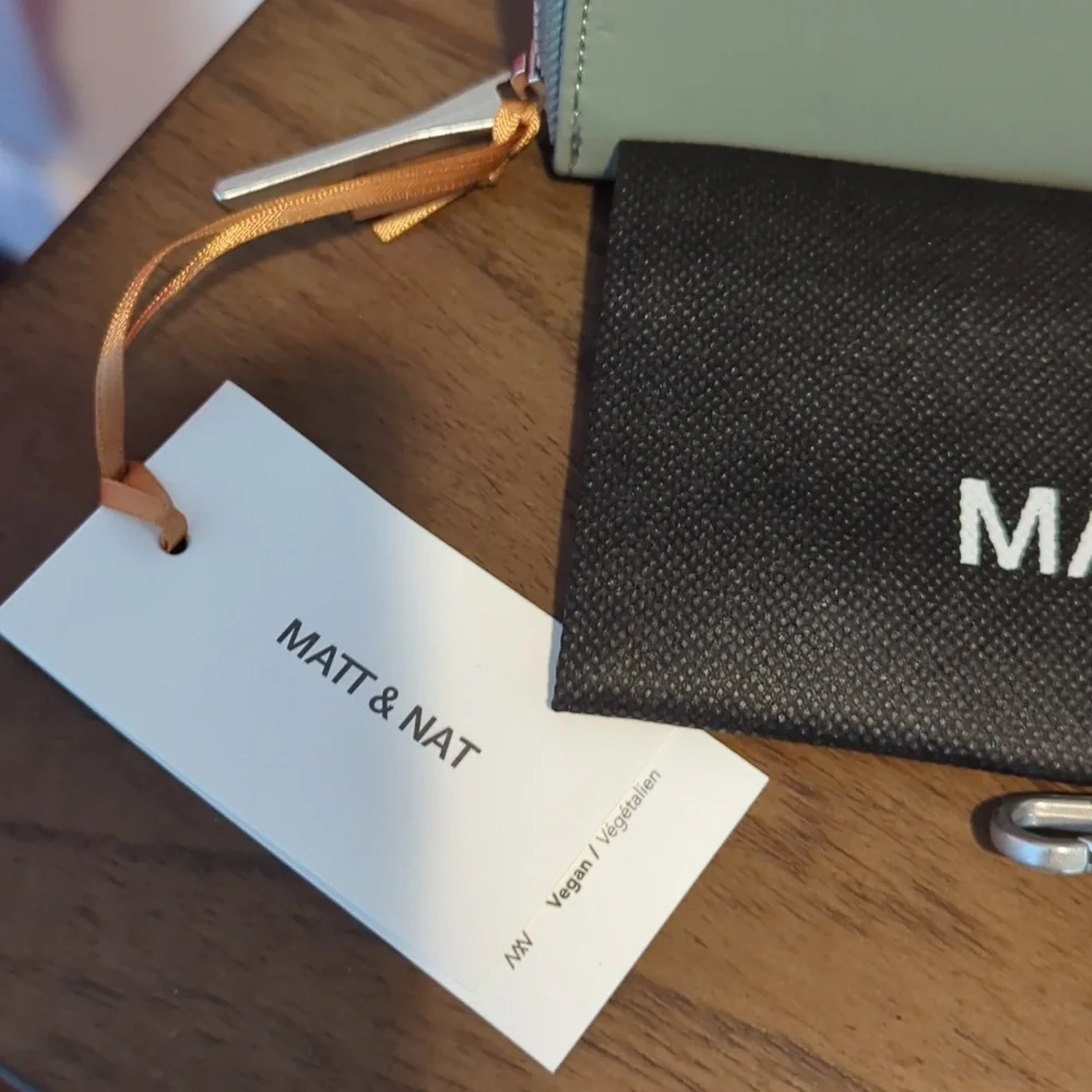 Matt & Nat Inver Pine Vegan Crossbody Wallet NWT
